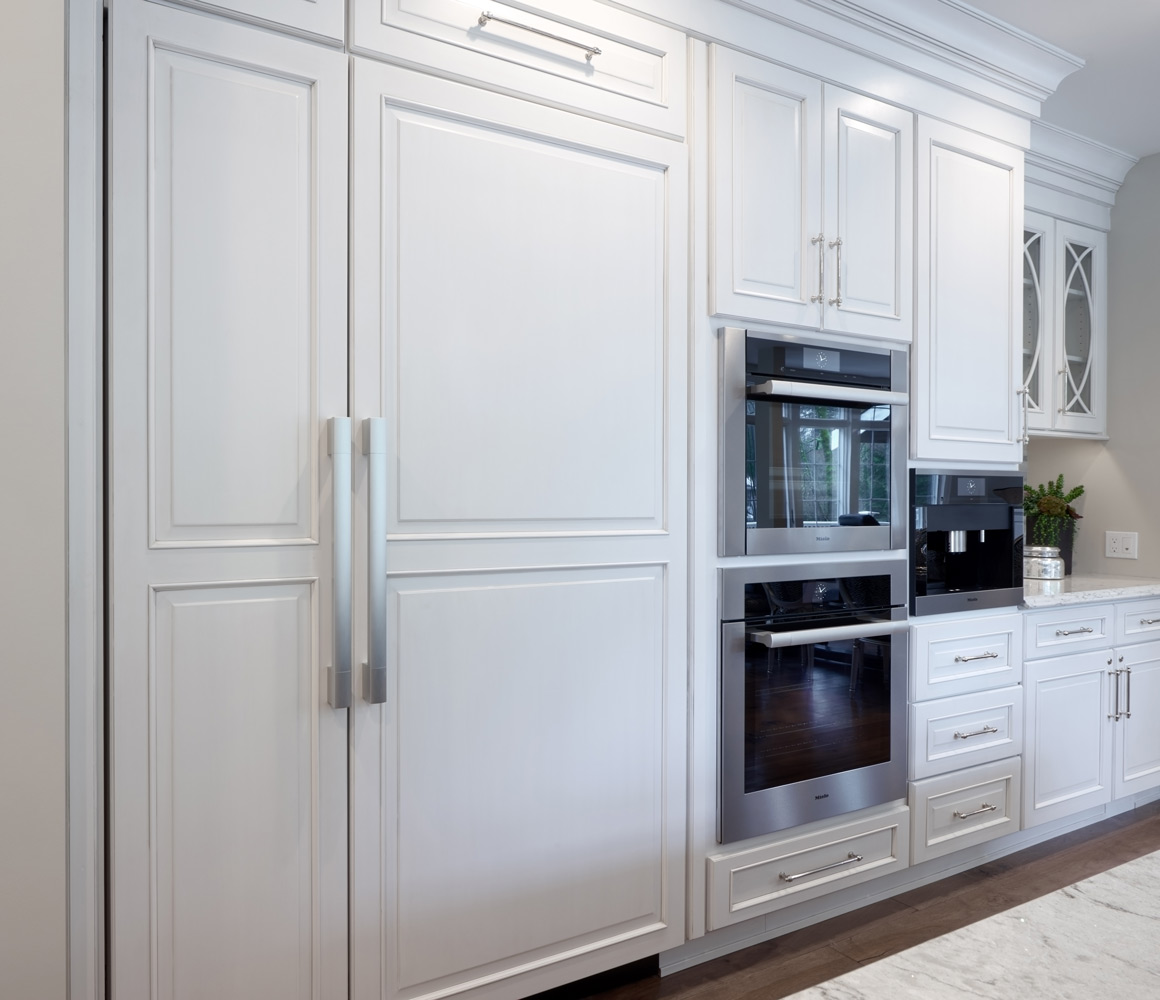 Bellevue Estate Kitchen White Cabinet Design