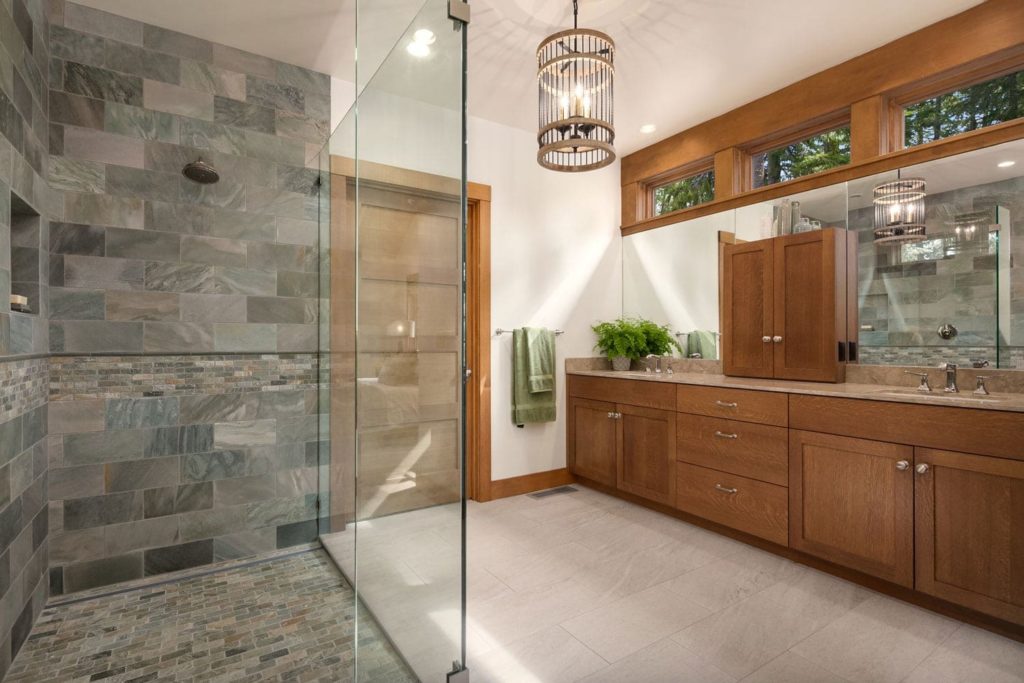 Cascade Mountain Home Master Bathroom Interior Design