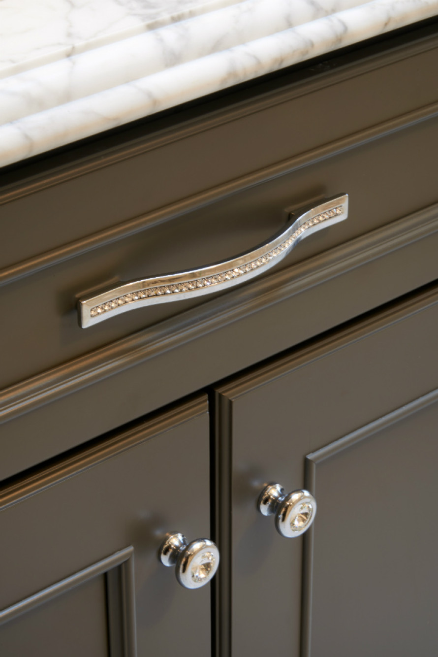 bathroom-cabinet-drawer-hardware-detail-diamond