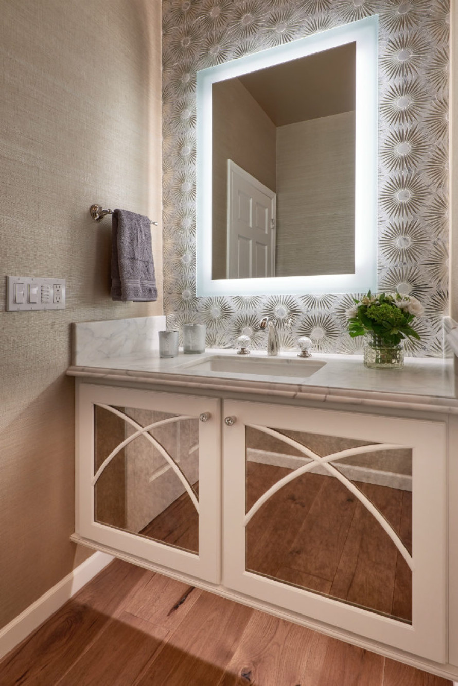 bathroom-redmon-wa-mirror-light-michelle-yorke