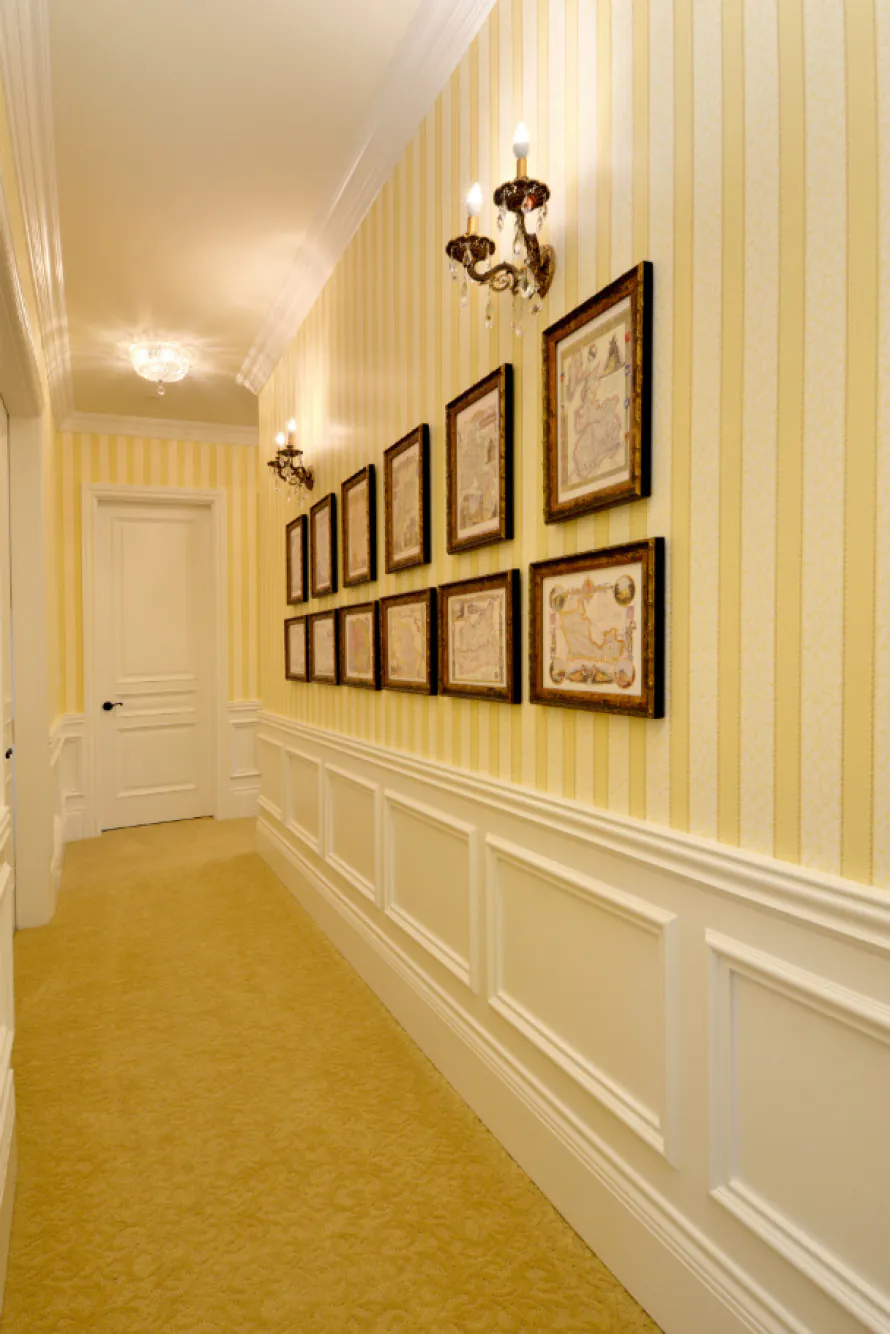 hallway-yellow-white-striped-wallpaper-issaquah-wa