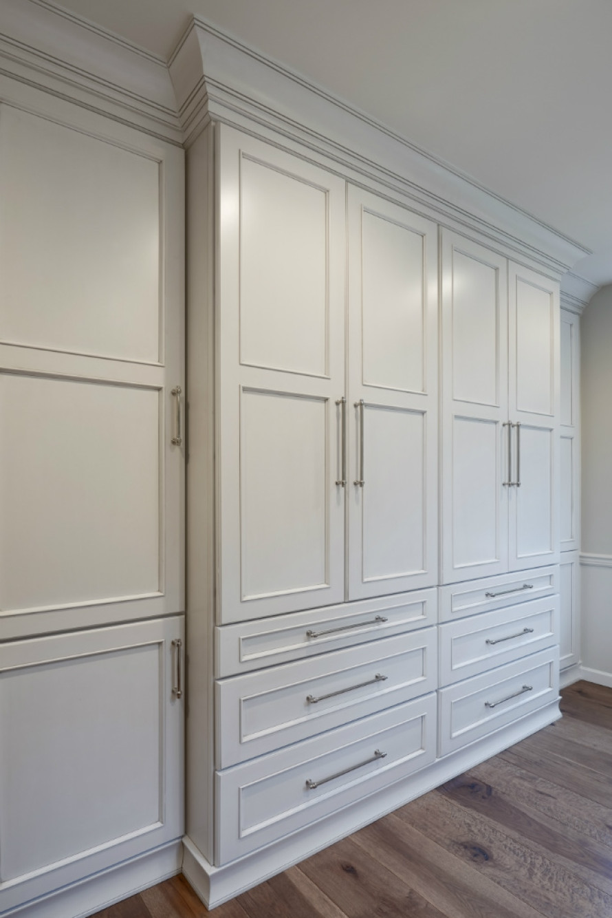 michelle-yorke-interior-design-white-cabinets-2