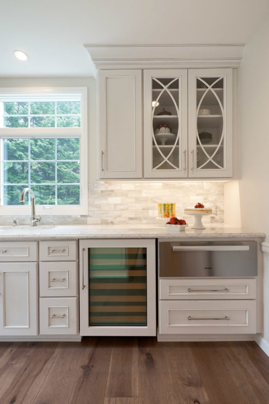 michelle-yorke-interior-design-wine-fridge-kitchen-design-redmond-wa