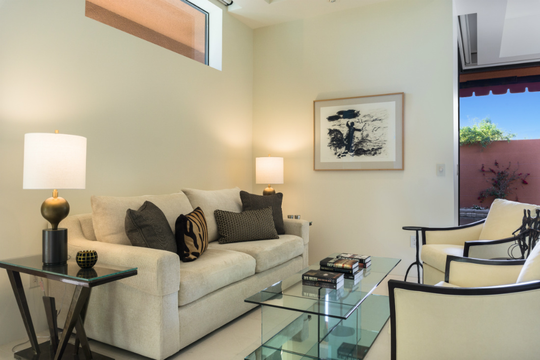 palm-springs-ca-living-room-interior-design-michelle-yorke