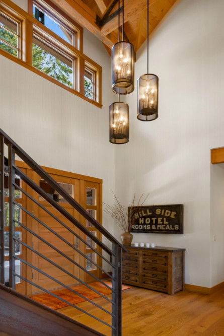staircase-chandelier-lighting-interior-design-michelle-yorke