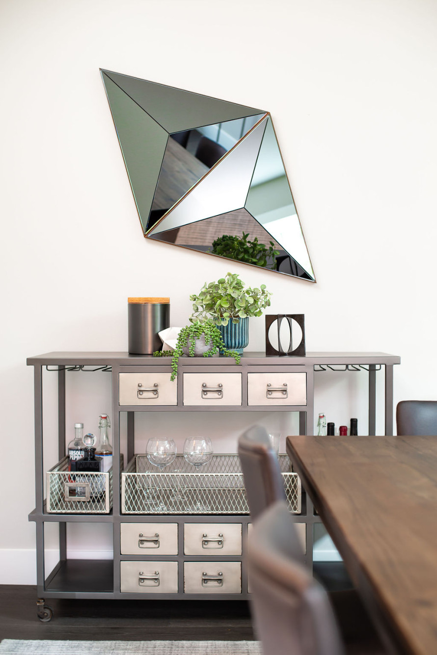 snohomish-wa-sidetable-unique-mirror-2