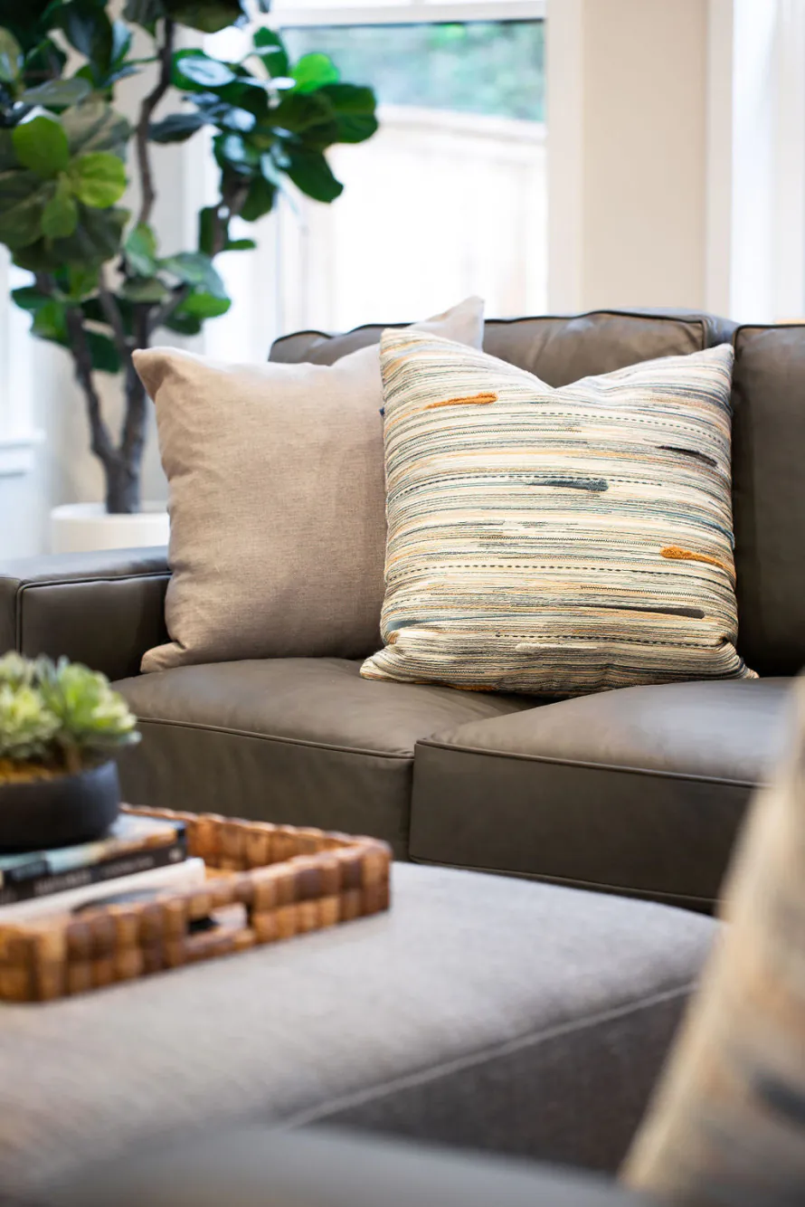 michelle-yorke-couch-detail-snohomish-wa