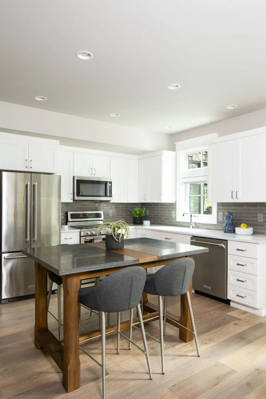 kitchen-island-interior-design-issaquah-wa