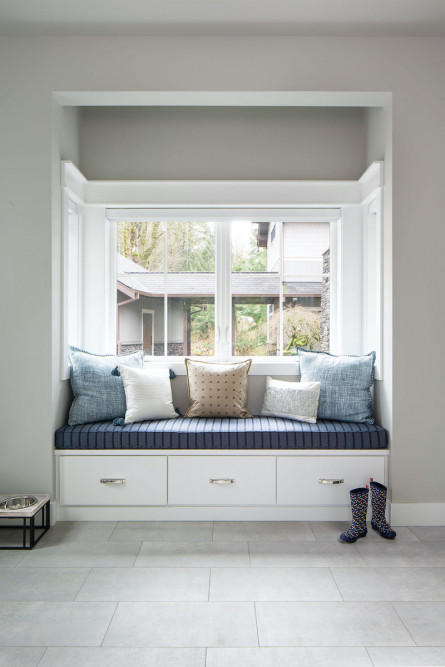 window-seat-bench-upholstered-accent-pillows-shoe-storage