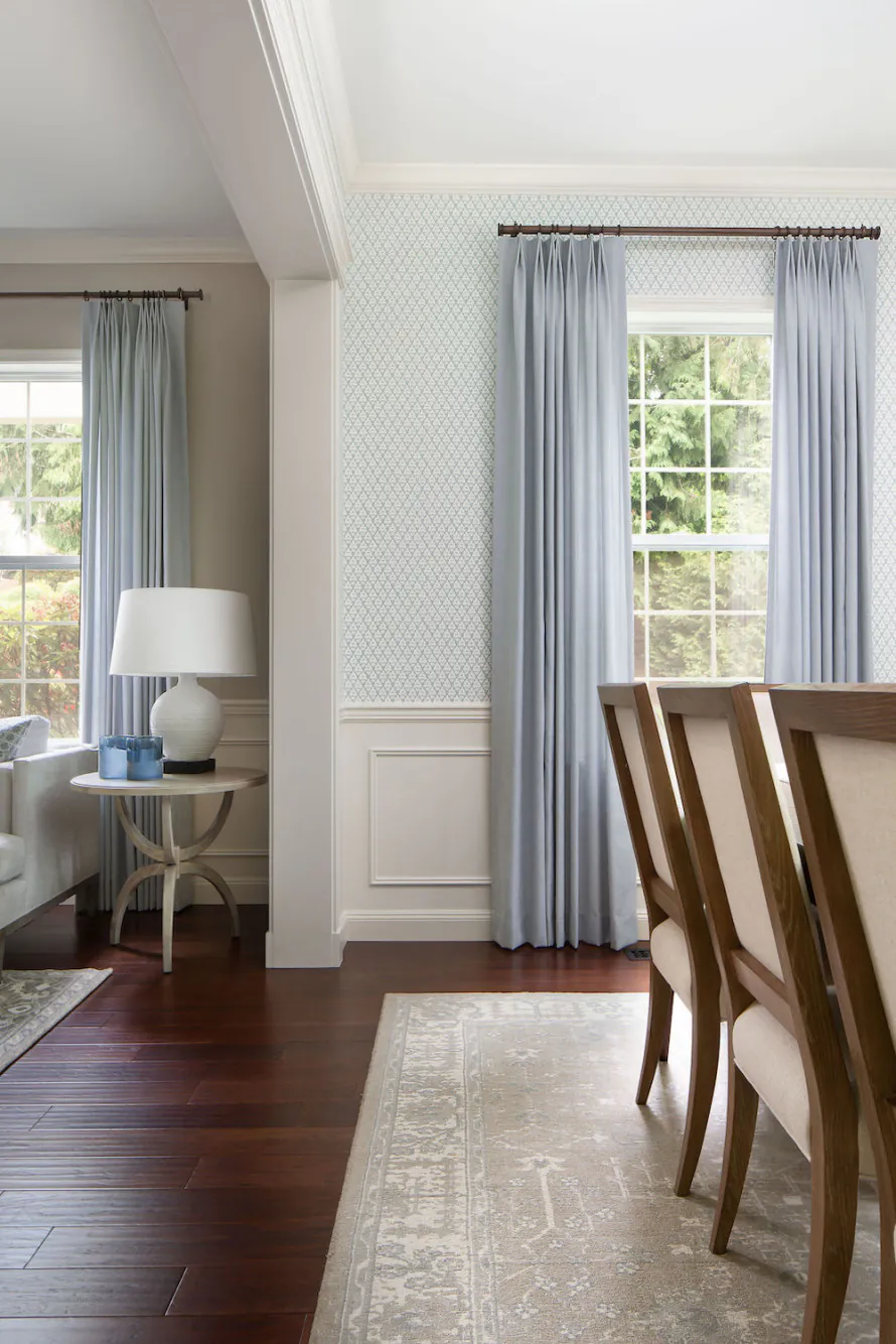 dining-room-wallpaper-window-treatments-area-rug
