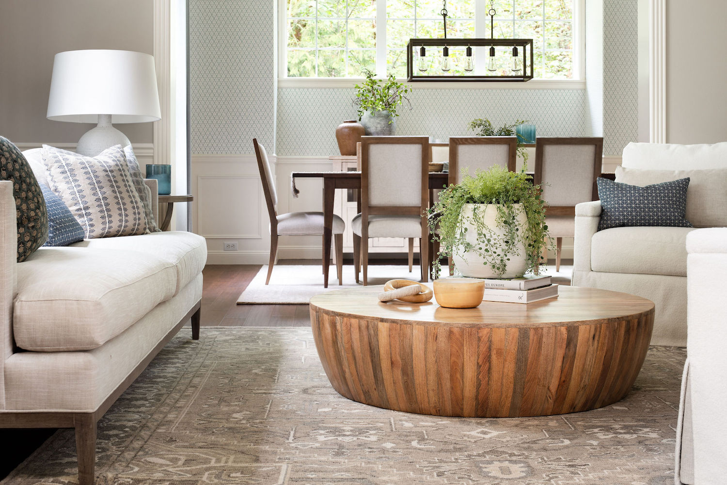 round-wood-coffee-table-living-room-design