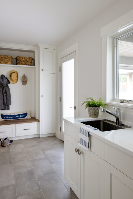 kitchen-white-gray-floor-coat-rack