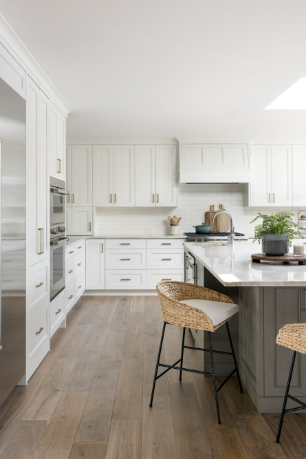 white-kitchen-wooden-floor