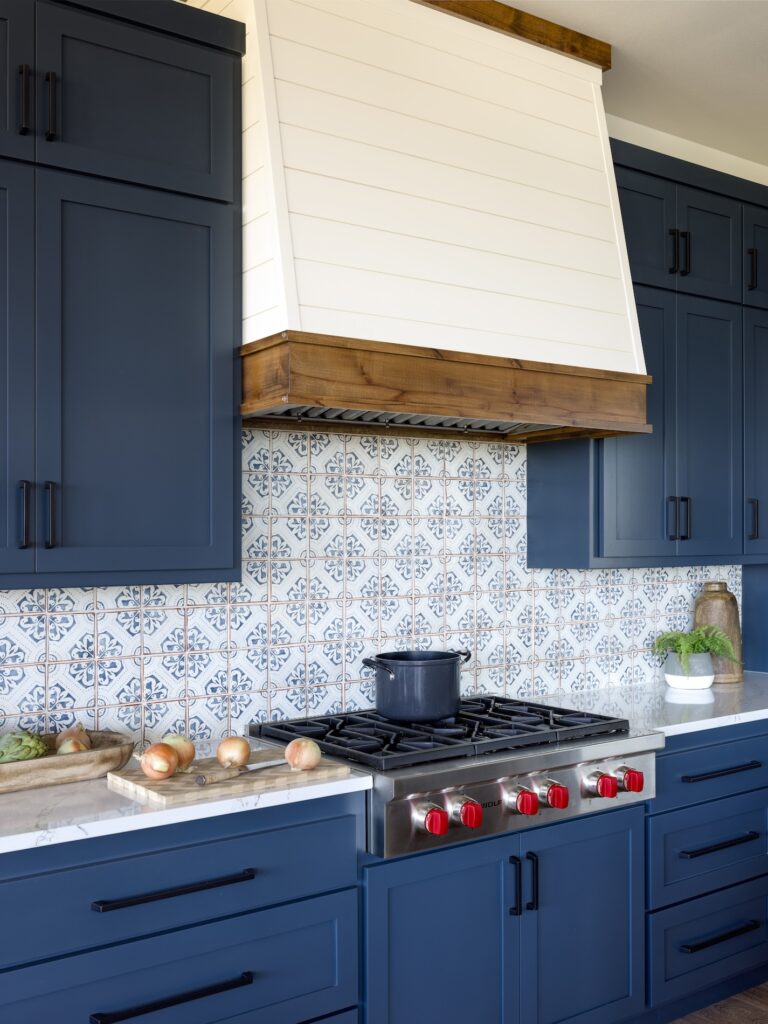 White Shiplap Hood Tile Backsplash