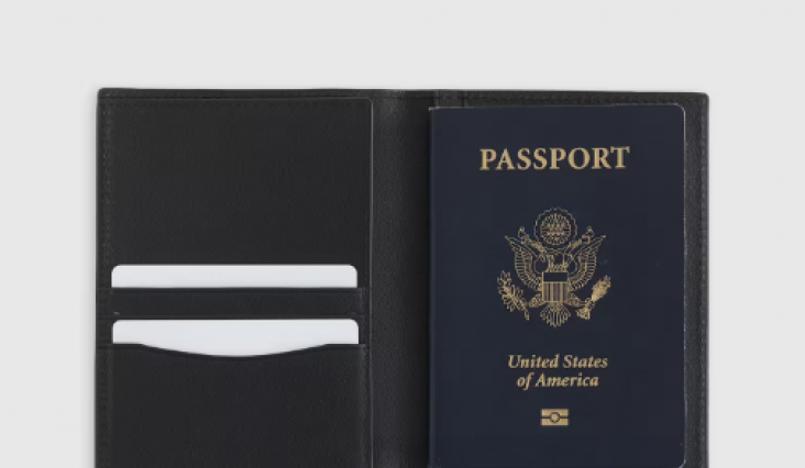 My UK Travel Essentials: Shop the Stylish & Smart Products I’m Packing