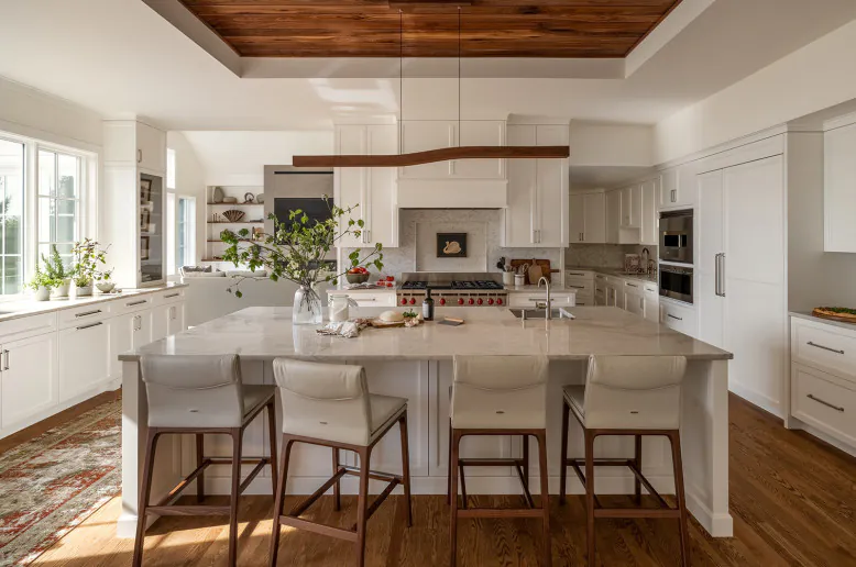 Medina Colonial Lakeside