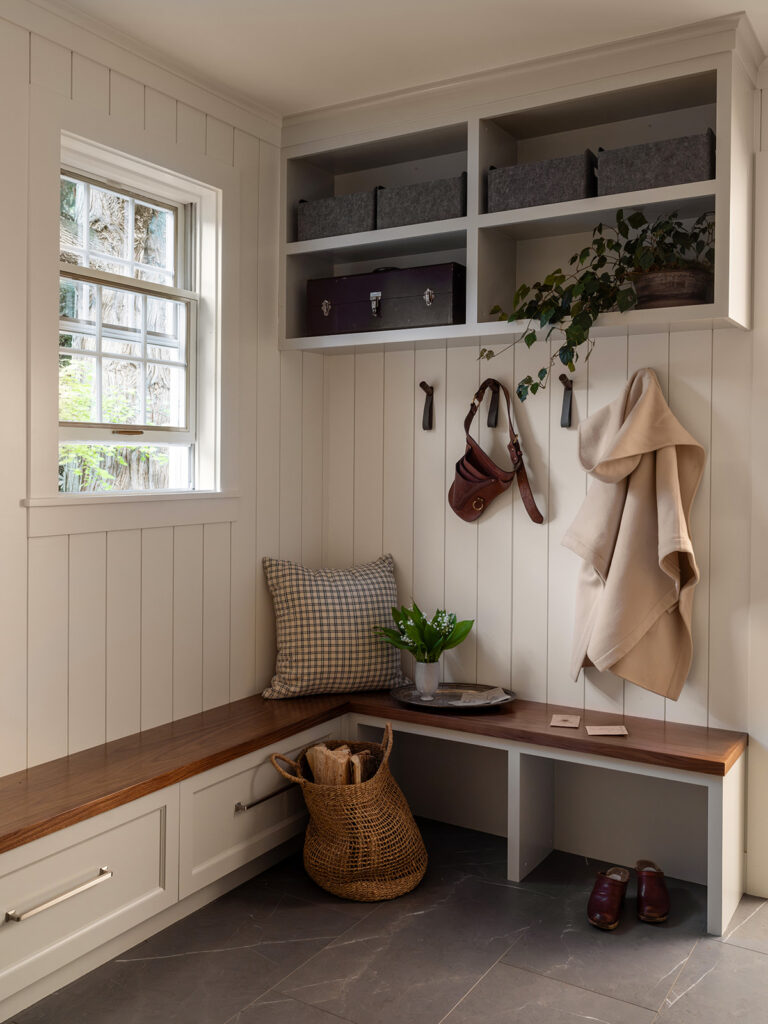 mudroom design bench and storage